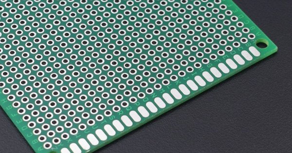 SINGLE SIDED EPOXY PERFORATED PLATE 10X22CM